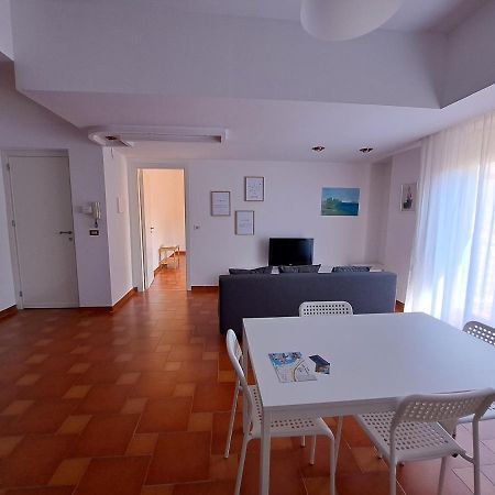 Casavacanze Nel Blu Scirocco Ізола-делле-Фемміне Екстер'єр фото